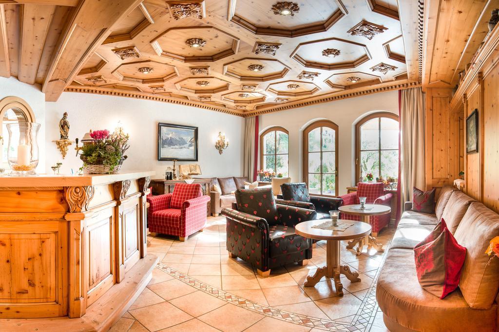 Familien- & Vitalhotel Auenhof Fulpmes Εξωτερικό φωτογραφία