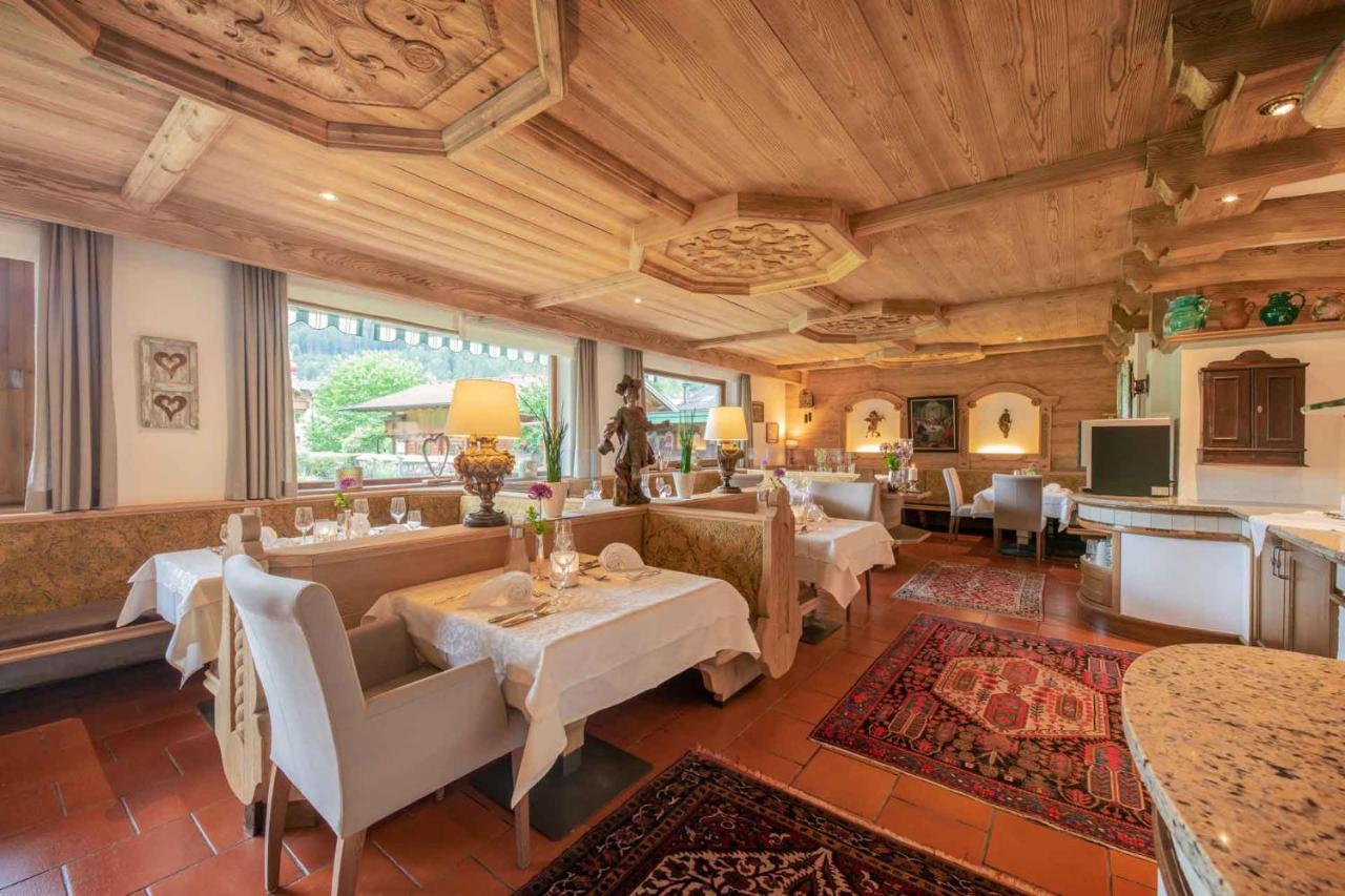 Familien- & Vitalhotel Auenhof Fulpmes Εξωτερικό φωτογραφία