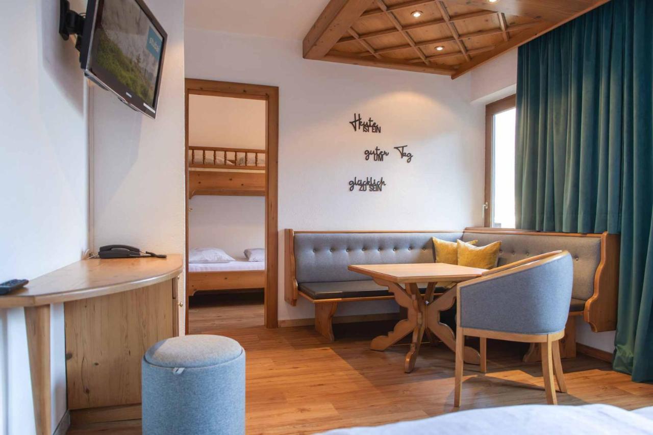 Familien- & Vitalhotel Auenhof Fulpmes Εξωτερικό φωτογραφία